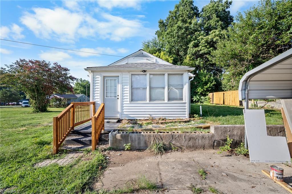 710 Edgewood Avenue Property Photo 3