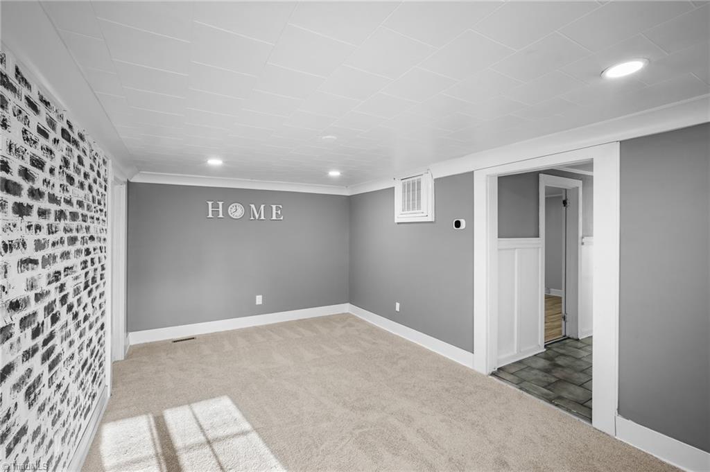 710 Edgewood Avenue Property Photo 9