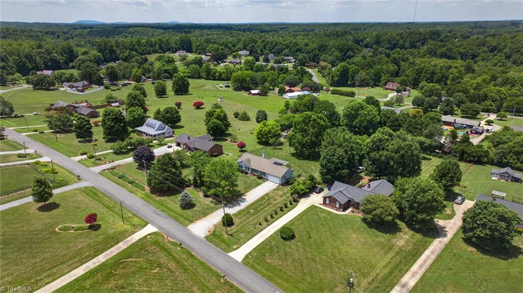 5493 Rolling Meadows Road Property Photo 4