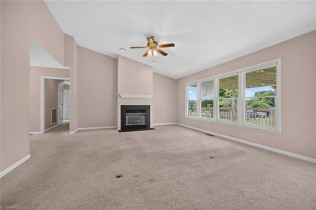 5493 Rolling Meadows Road Property Photo 6