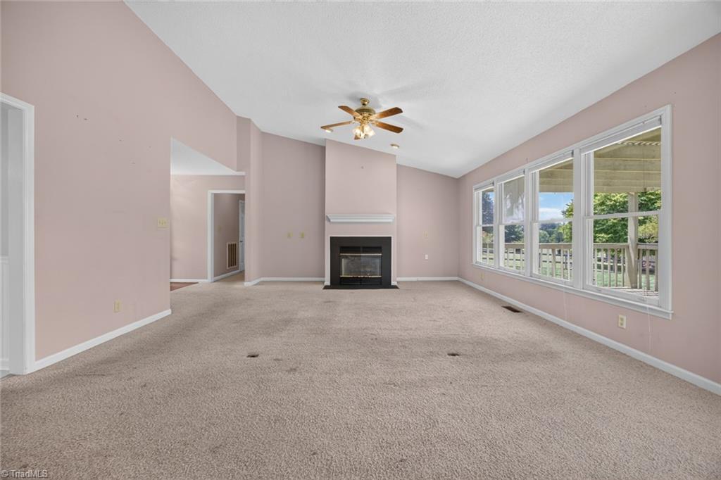 5493 Rolling Meadows Road Property Photo 7