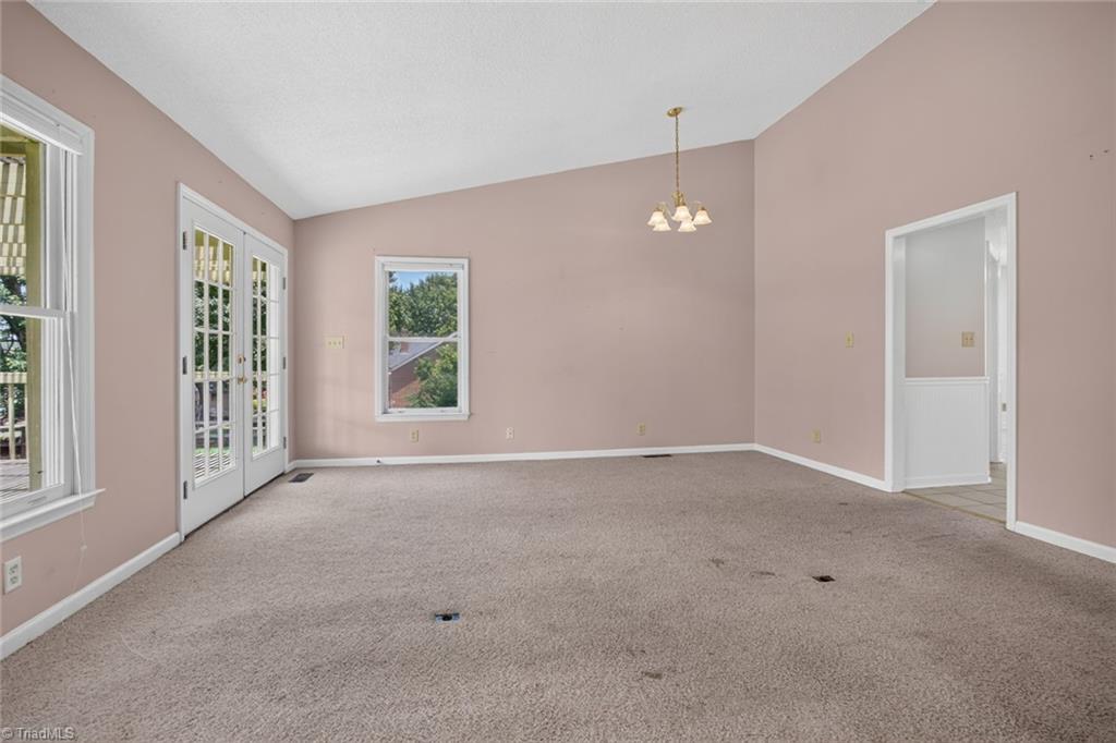 5493 Rolling Meadows Road Property Photo 10