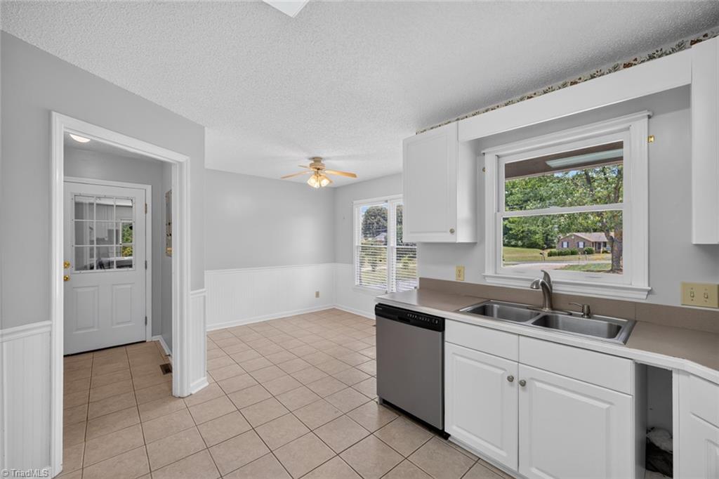 5493 Rolling Meadows Road Property Photo 13