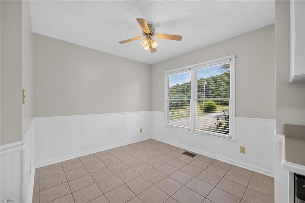 5493 Rolling Meadows Road Property Photo 14