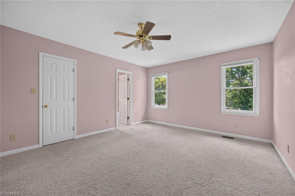 5493 Rolling Meadows Road Property Photo 16