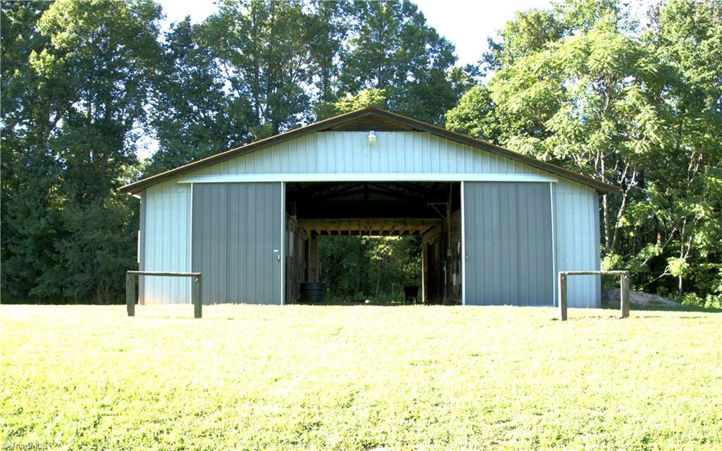 307 Valleygreen Trail Property Photo 8