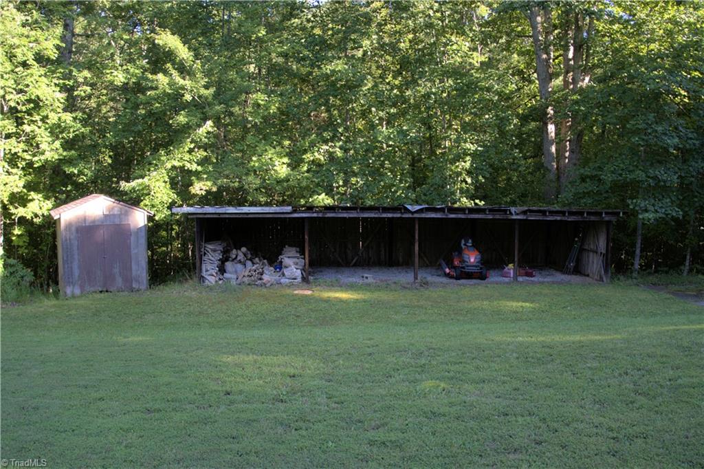 307 Valleygreen Trail Property Photo 22