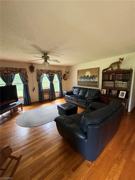 307 Valleygreen Trail Property Photo 28