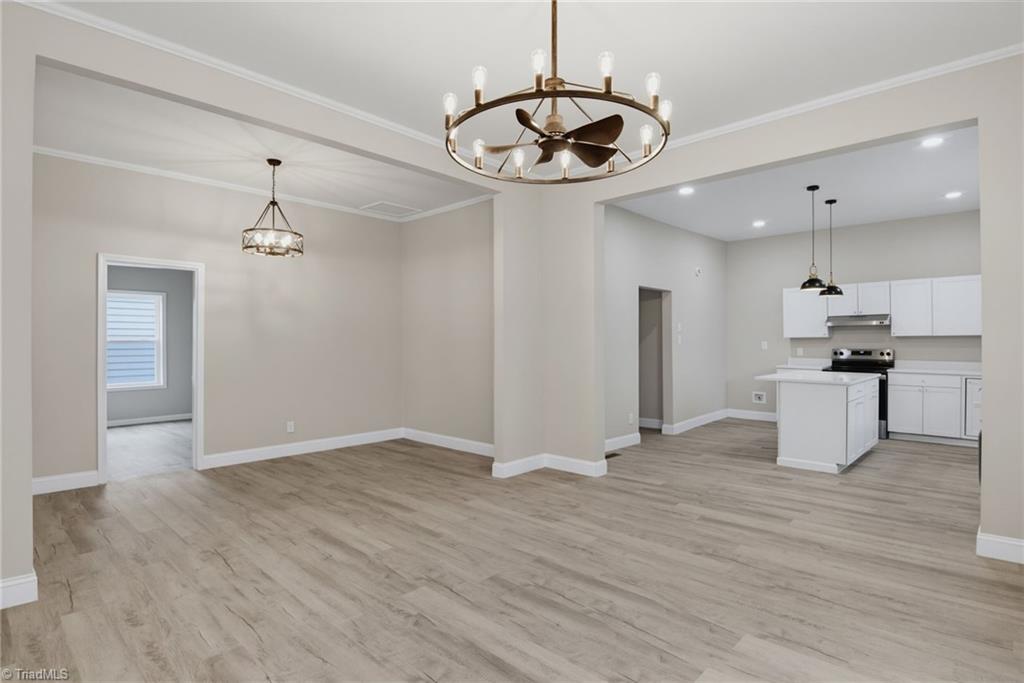 527 Denny Street Property Photo 4