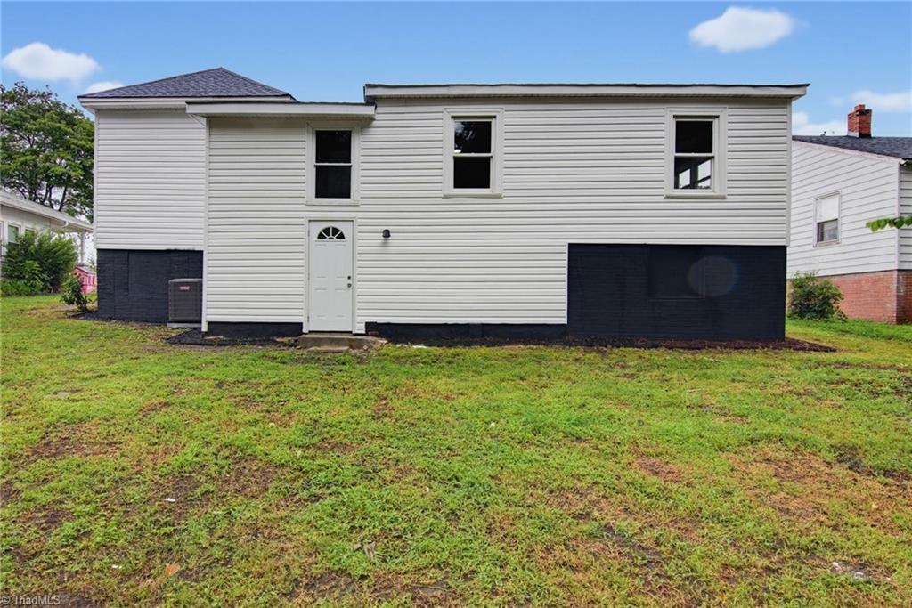 527 Denny Street Property Photo 22