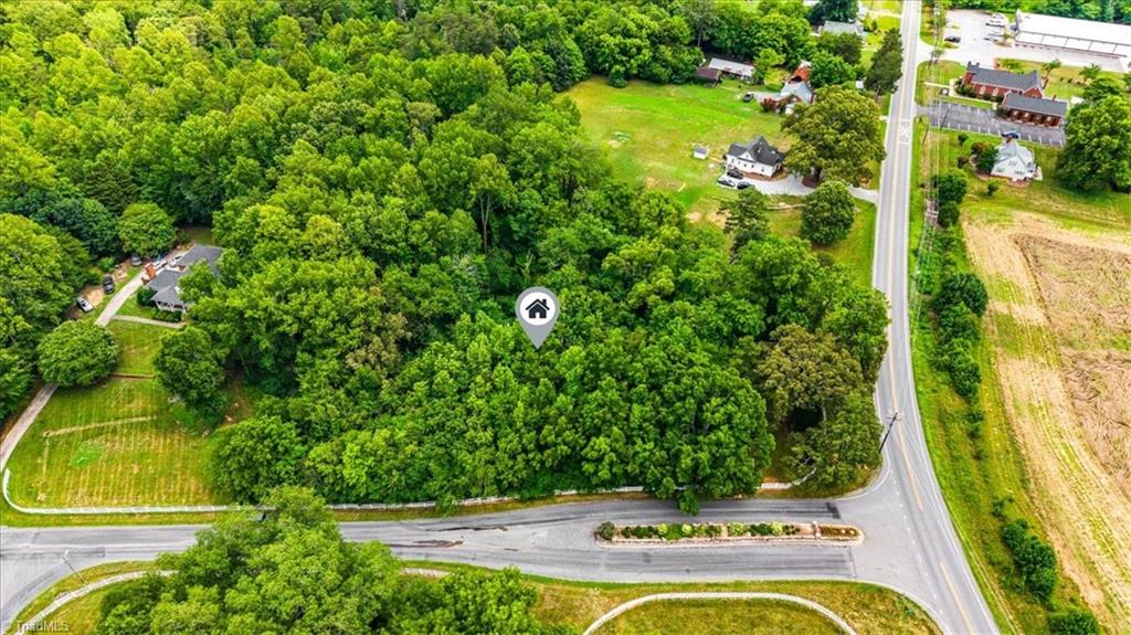 7800 Southerland Drive Property Photo 10