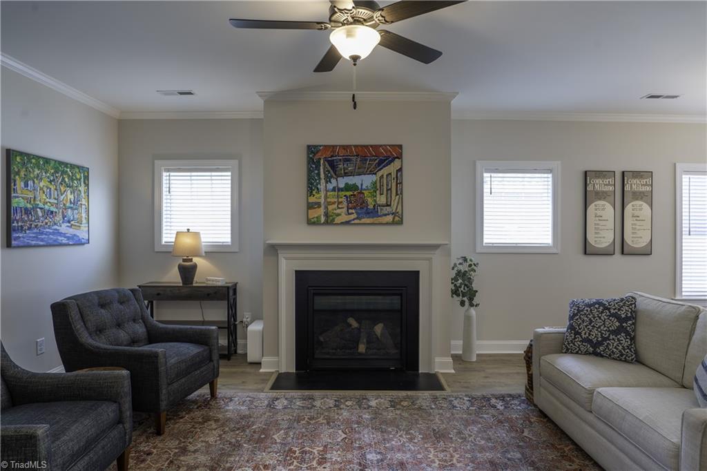 1728 Eastover Drive Property Photo 10