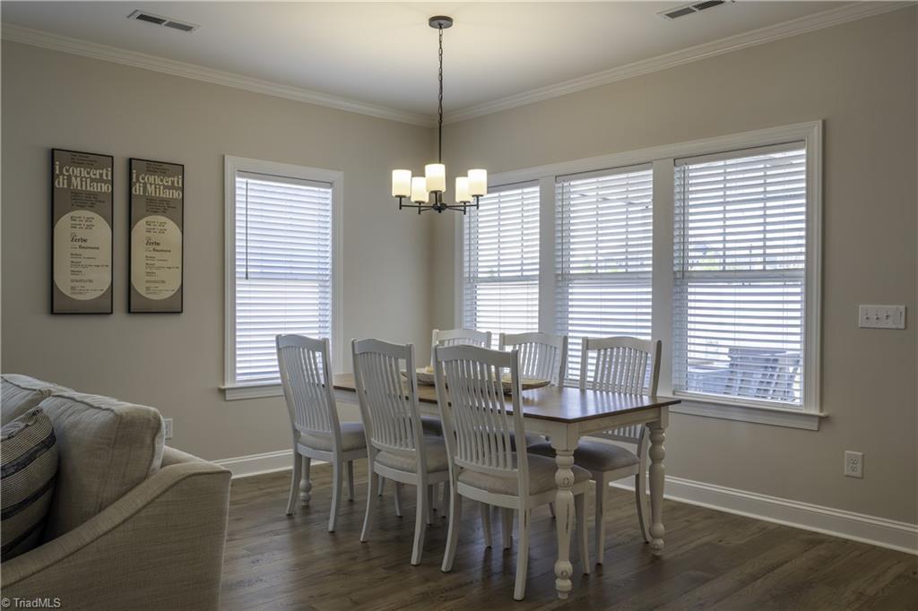 1728 Eastover Drive Property Photo 11