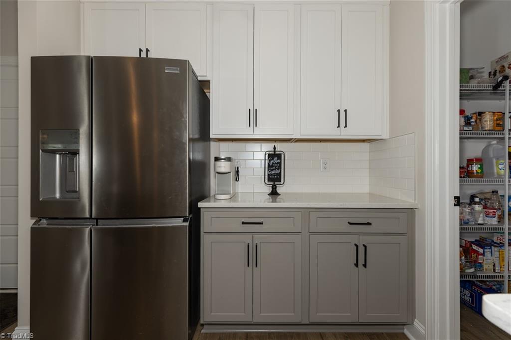 1728 Eastover Drive Property Photo 18