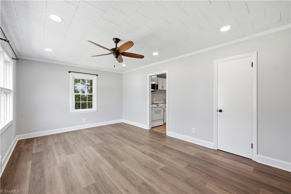 204 Springwood Drive Property Photo 4