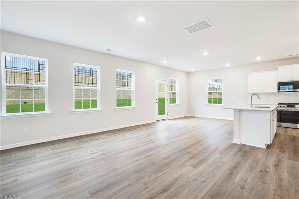 5406 Hydrangea Street Property Photo 5