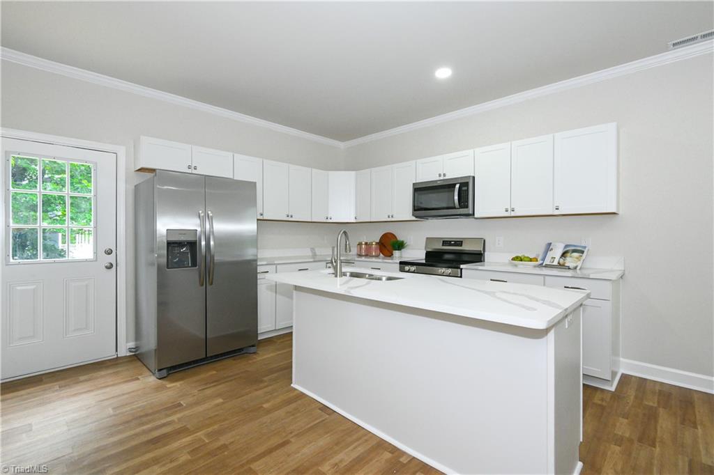927 Pearson Street Property Photo 7