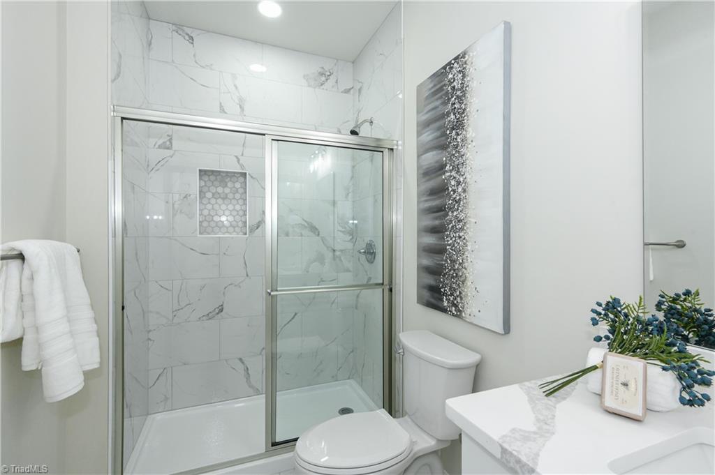 927 Pearson Street Property Photo 14