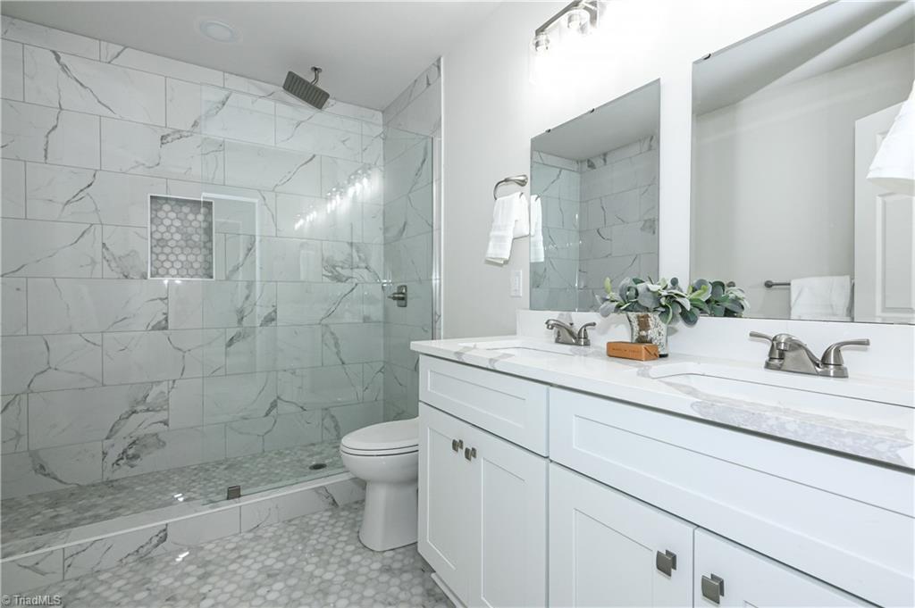 927 Pearson Street Property Photo 21