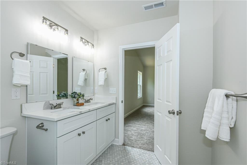 927 Pearson Street Property Photo 22