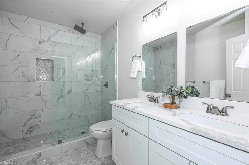 927 Pearson Street Property Photo 23