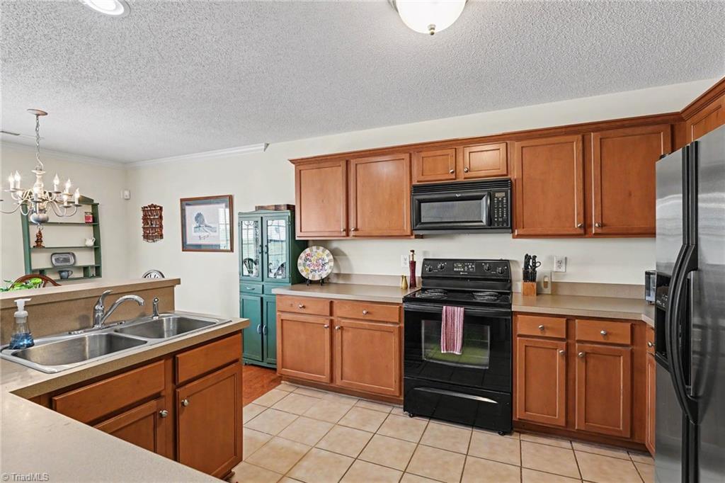 2694 Dandelion Drive Property Photo 8