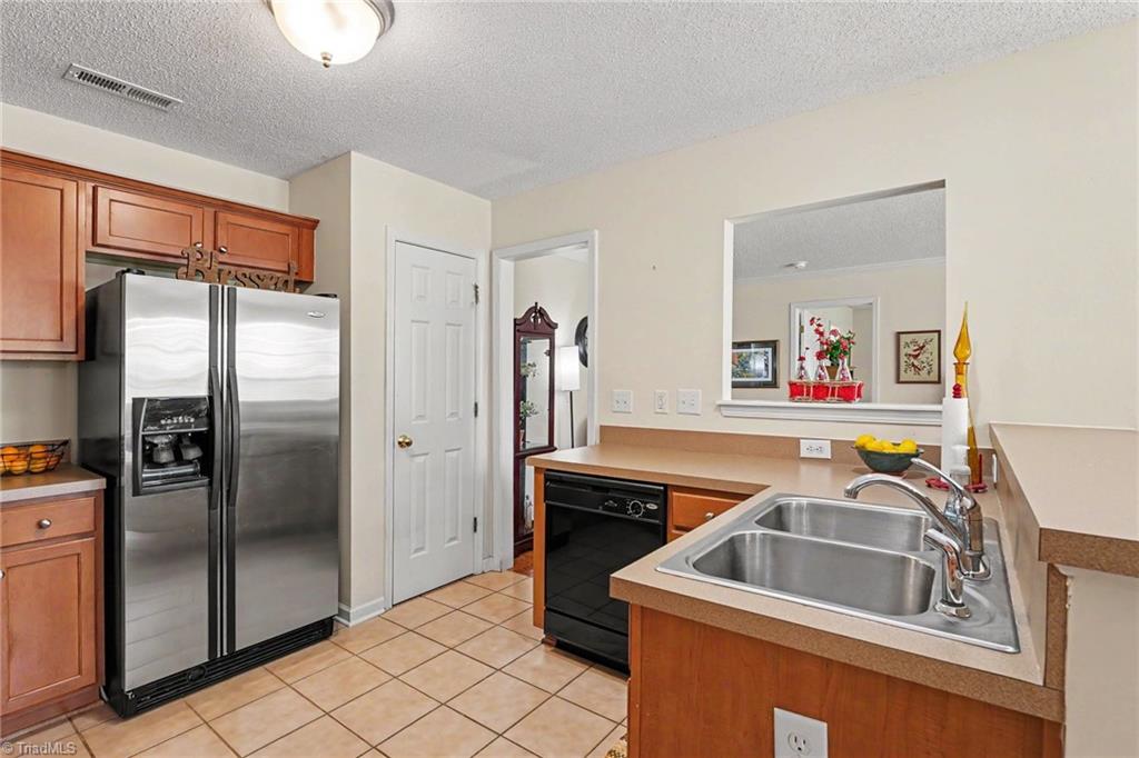 2694 Dandelion Drive Property Photo 9