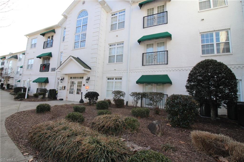 100 Sunset Circle Property Photo 1