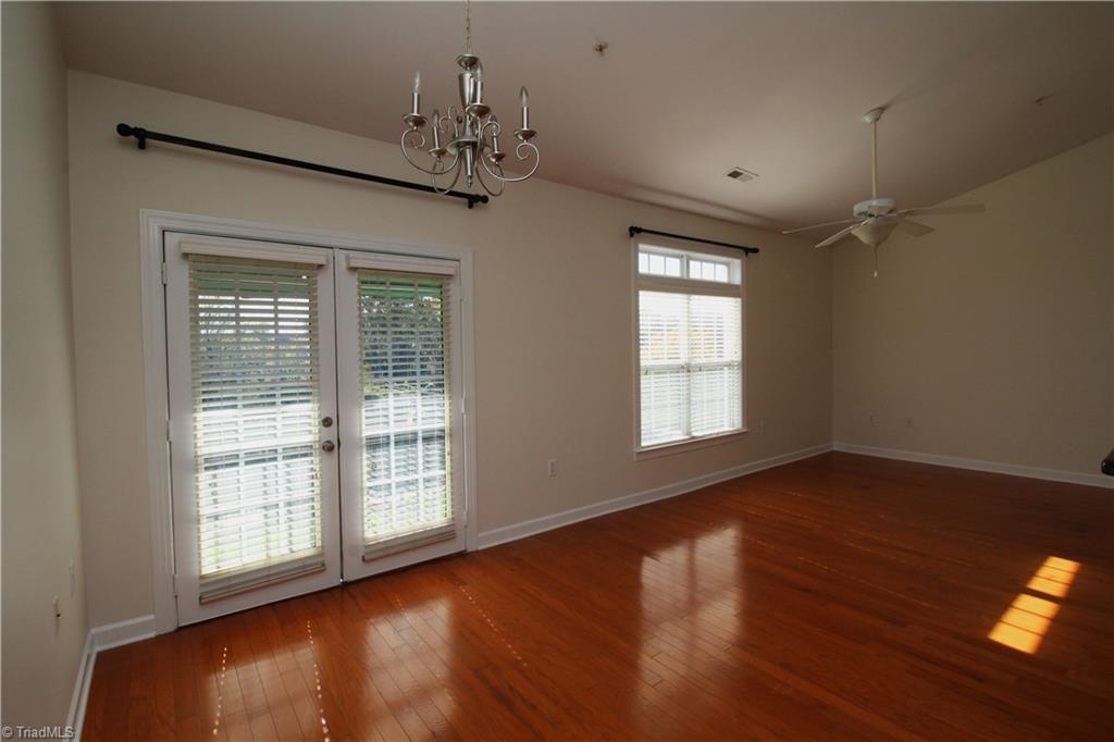 100 Sunset Circle Property Photo 14