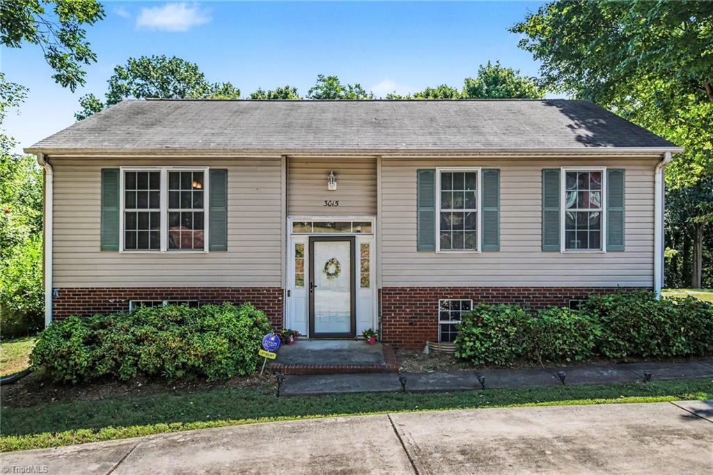 3015 Konnoak Drive Property Photo 1