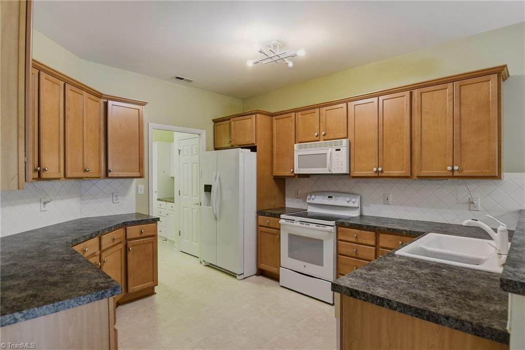 139 Brooks Landing Drive Property Photo 11