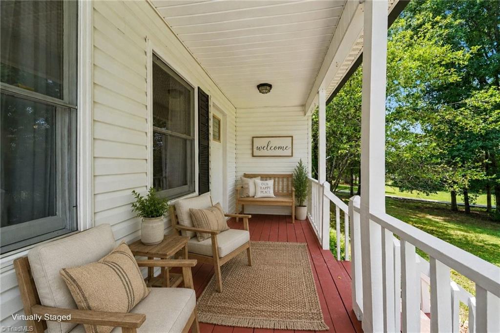 4096 Hoover Hill Road Property Photo 5