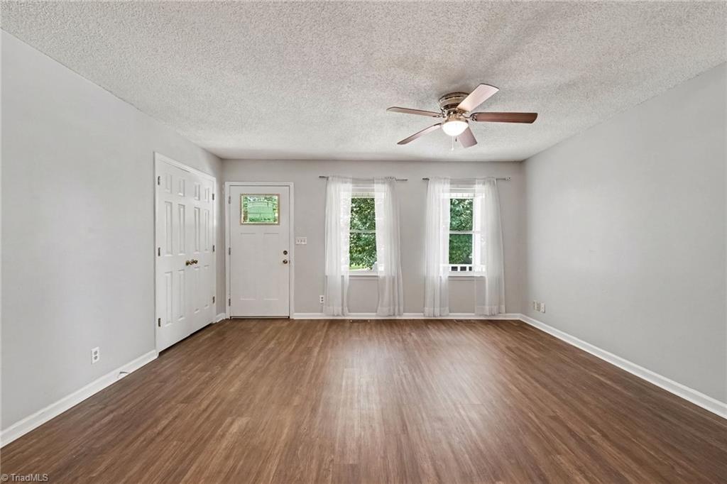 4096 Hoover Hill Road Property Photo 6