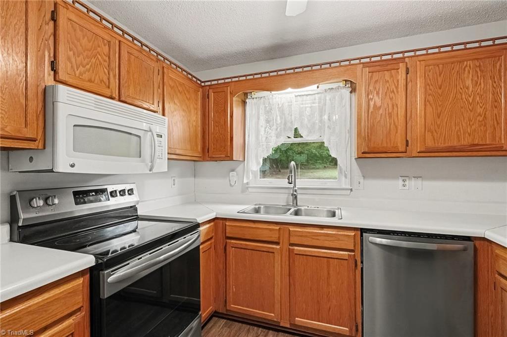 4096 Hoover Hill Road Property Photo 13
