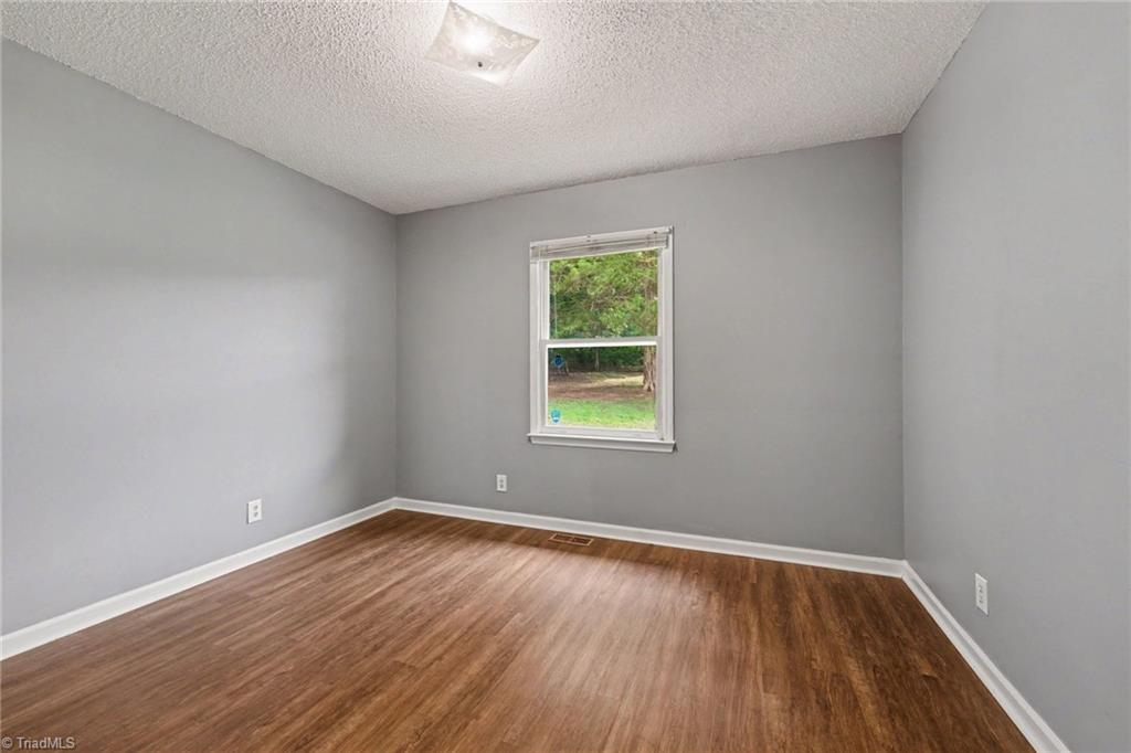 4096 Hoover Hill Road Property Photo 20