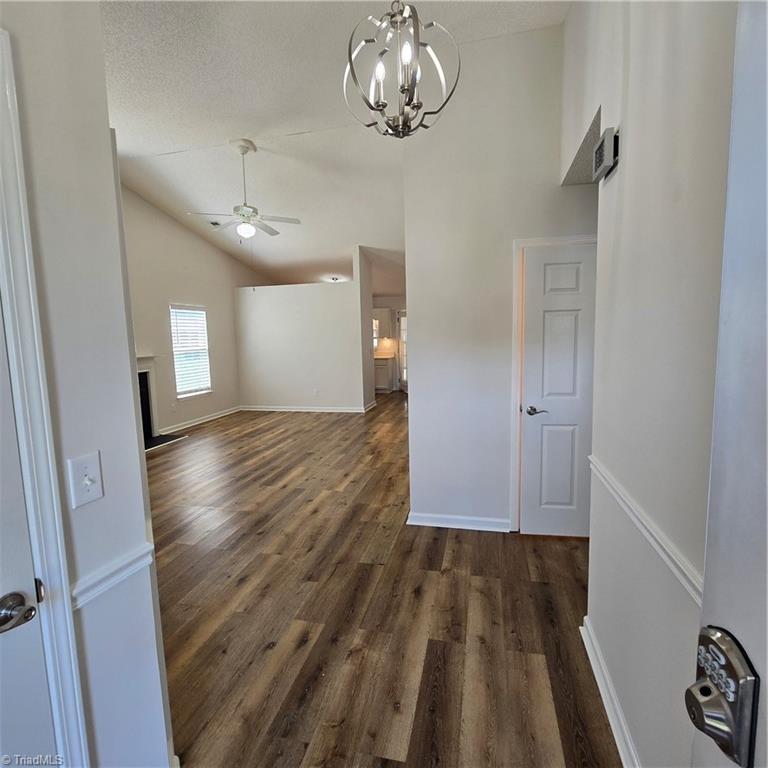 2101 Jefferson Court Property Photo 6