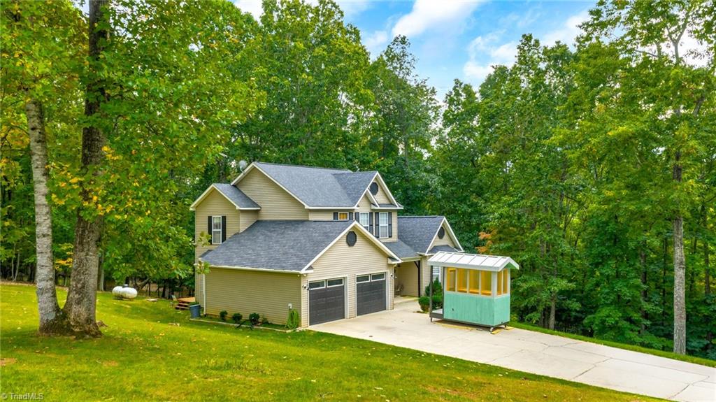 389 Highland Drive Property Photo 8