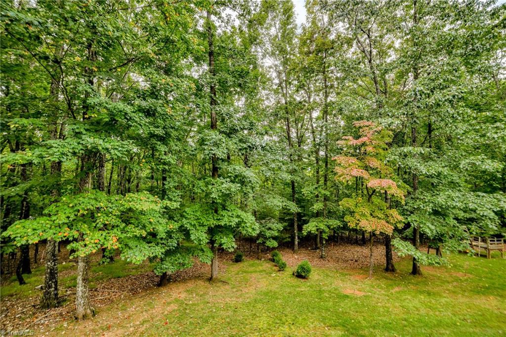 389 Highland Drive Property Photo 9