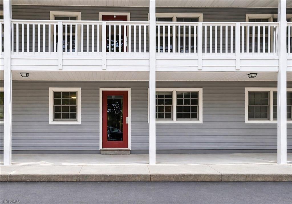2890 Carriage Drive # B Property Photo 1