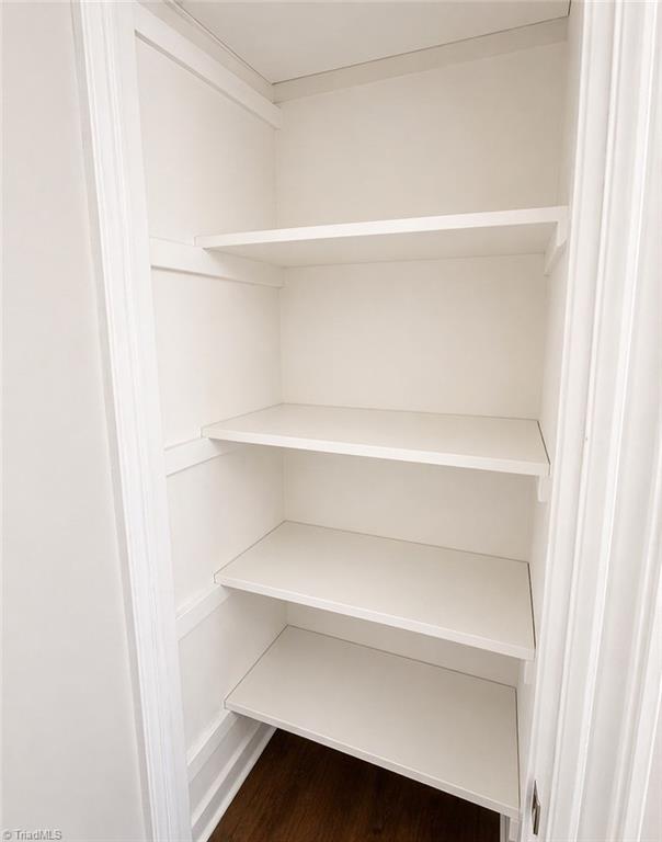 2890 Carriage Drive # B Property Photo 9