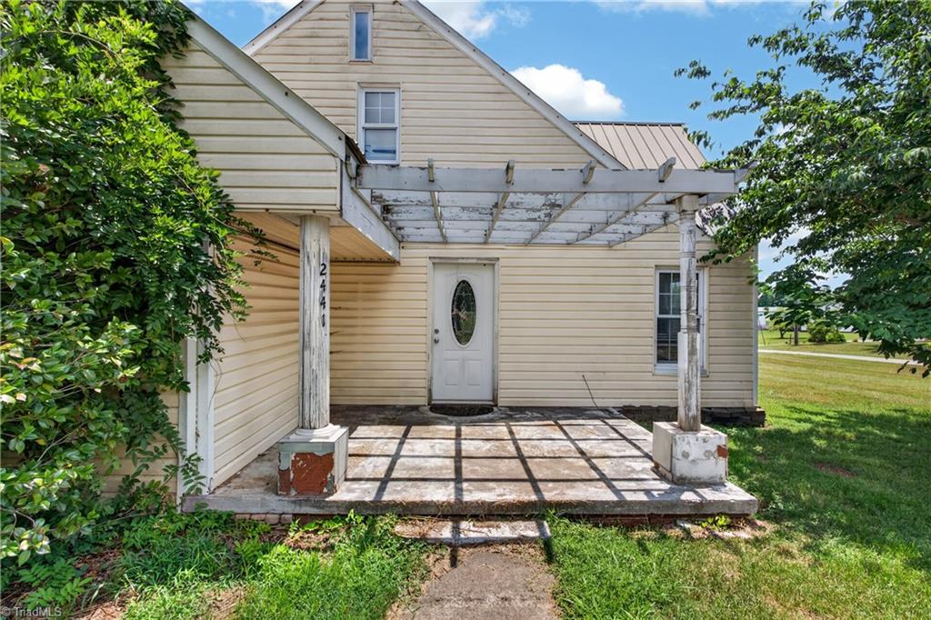2441 Cunningham Road Property Photo 2