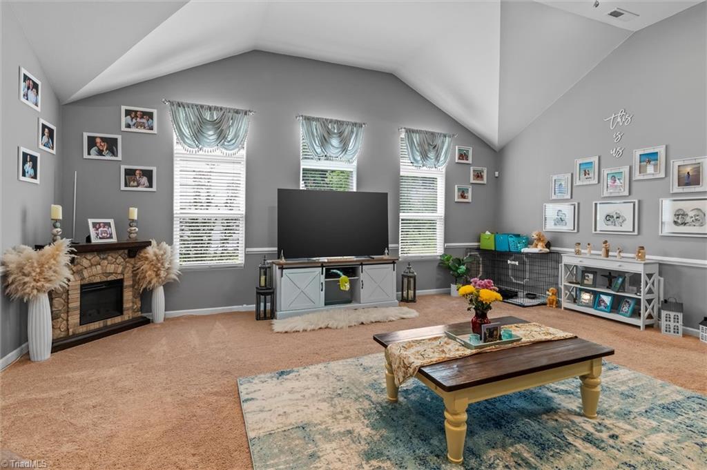 3940 Muddy Creek Drive Property Photo 4