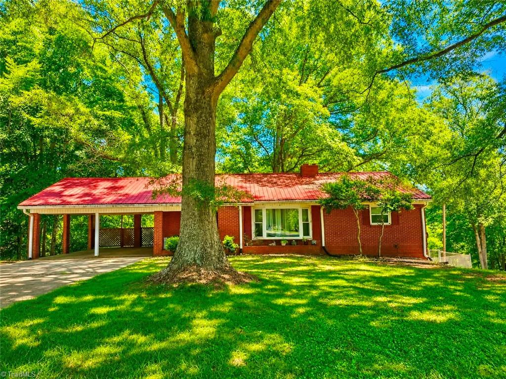 302 Island Drive Property Photo 1