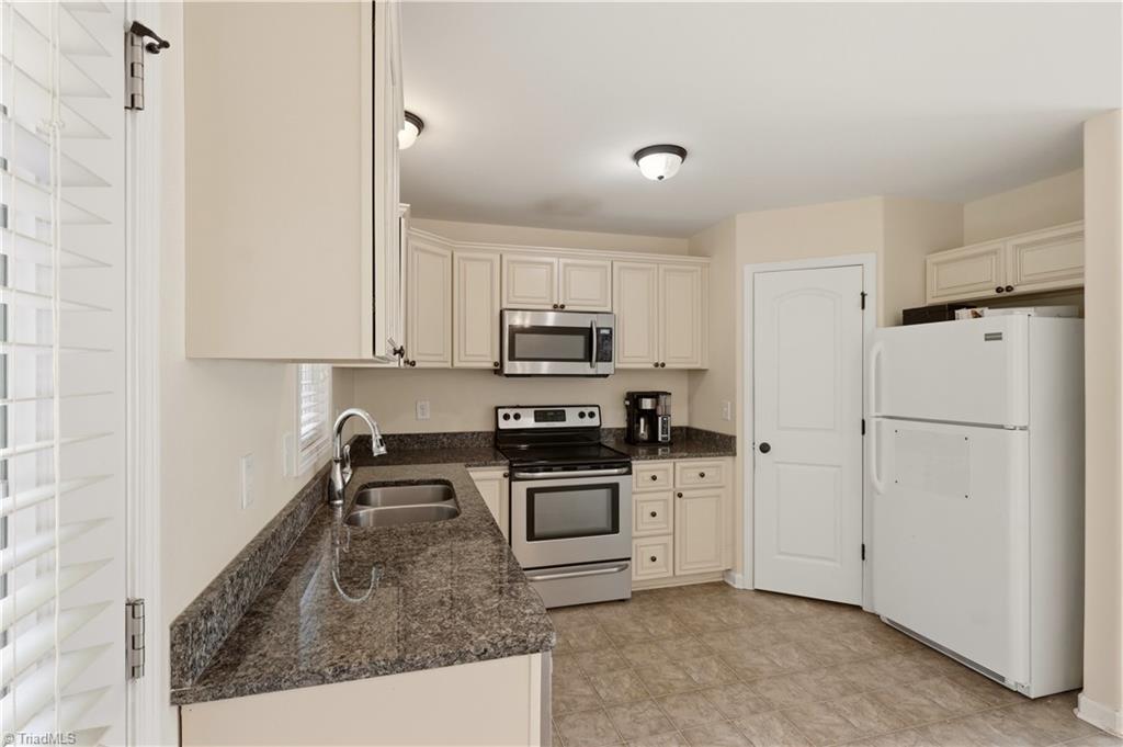 3073 Trotter Road Property Photo 5