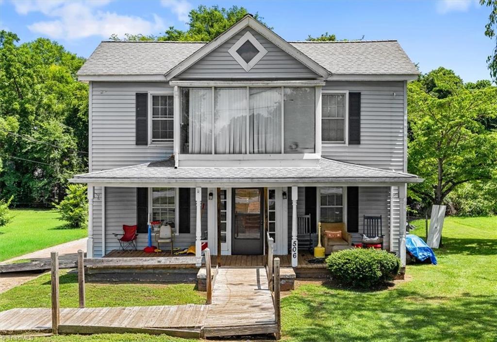 506 Moir Street Property Photo 1