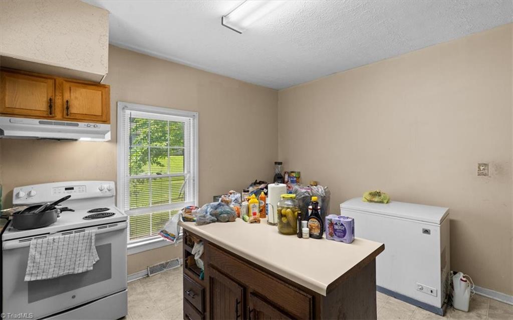 506 Moir Street Property Photo 10