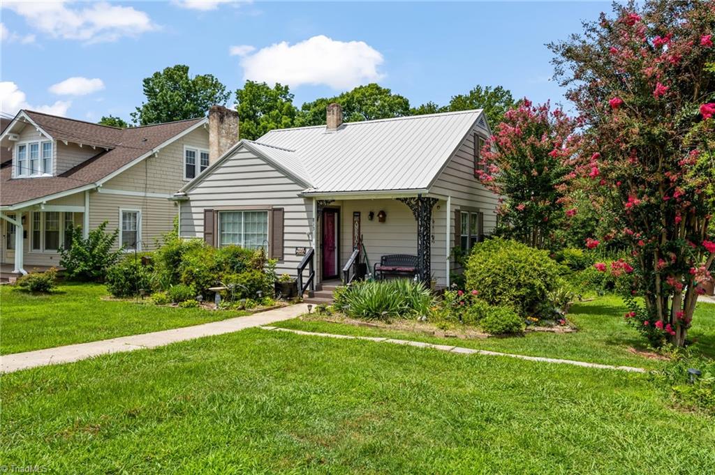 813 Carrick Street Property Photo 2