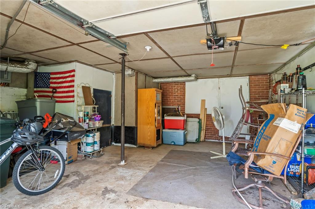 813 Carrick Street Property Photo 37