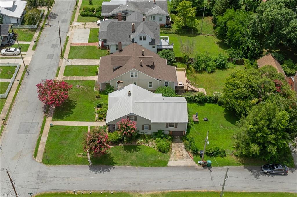 813 Carrick Street Property Photo 43