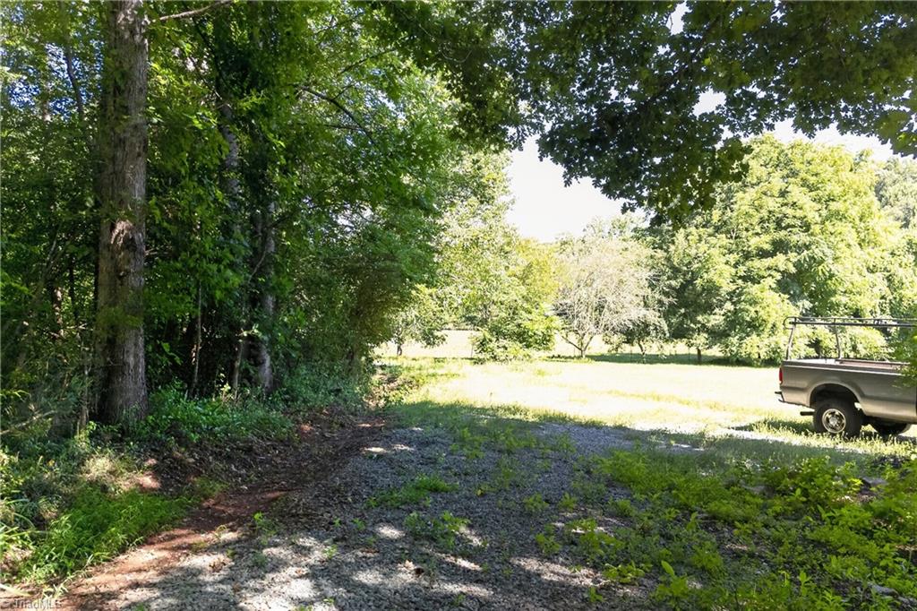 138 Eagle Valley Trail Property Photo 4